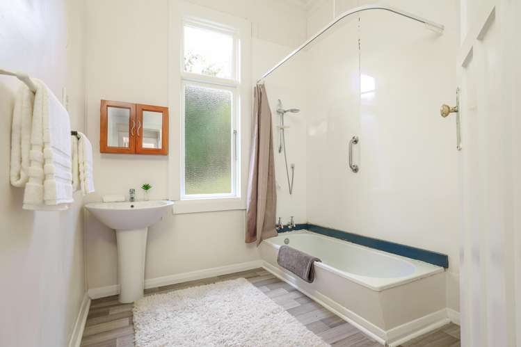 436 North Road North East Valley_9