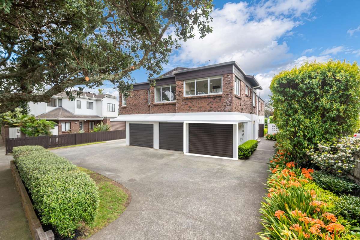 2/24 Eltham Road_3