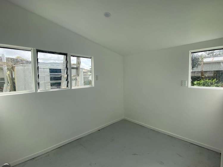 48 Hobart Crescent Wattle Downs_18