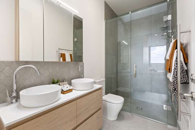 7/14 Tamariki Avenue Orewa_13