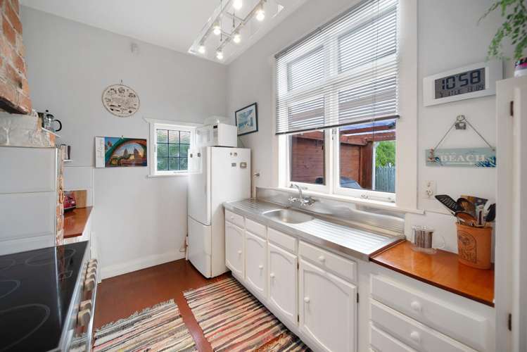 317 Massey Road Mangere East_8