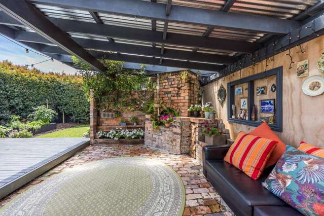 8 Craigbank Avenue New Lynn_3