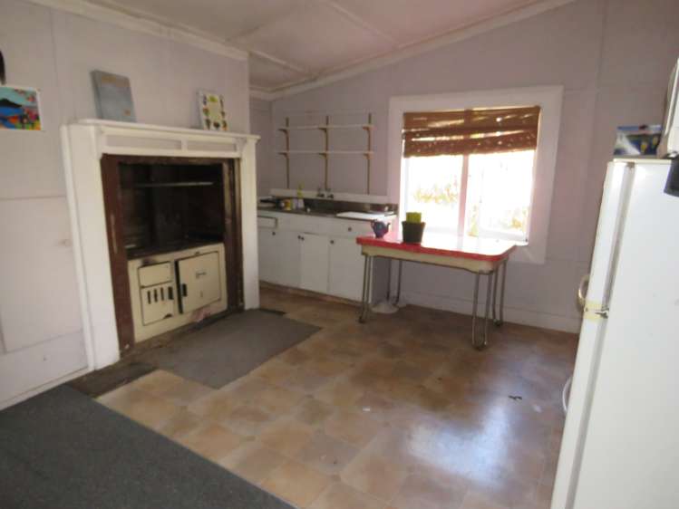73 Shiel Street Reefton_9