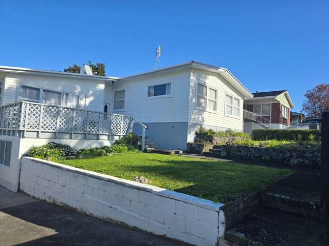 Beautiful Family Home in Blockhouse Bay