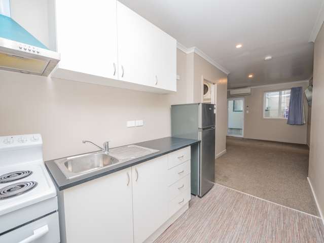 Two Bedroom Unit For Rent - Internet, Power & Gas Included