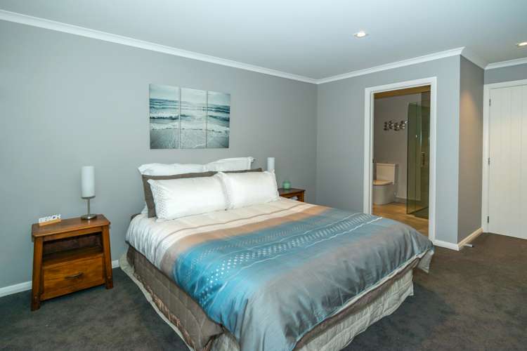 8 Climie Terrace Waimataitai_15