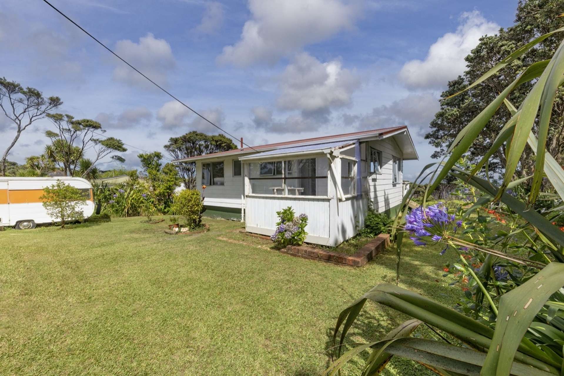 13 Te Ahuahu Road Piha_0