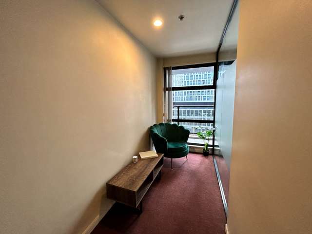 10J/76 Albert Street City Centre_3