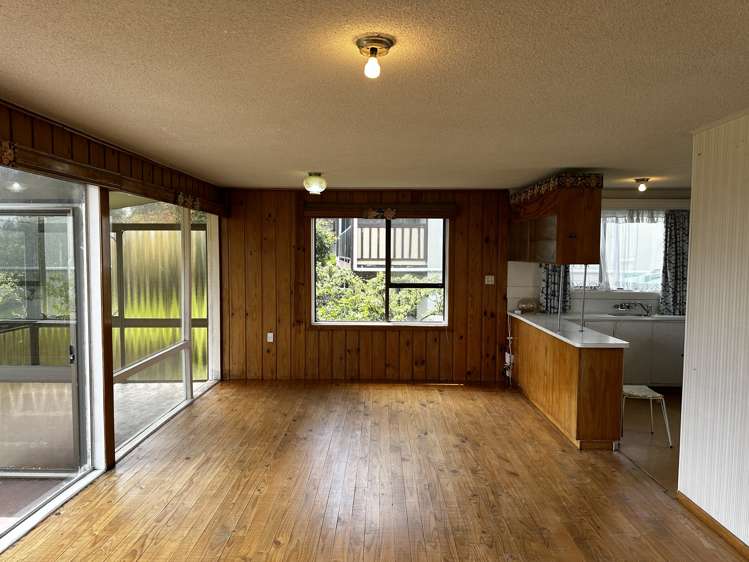 1292 Whangaparaoa Road Army Bay_10