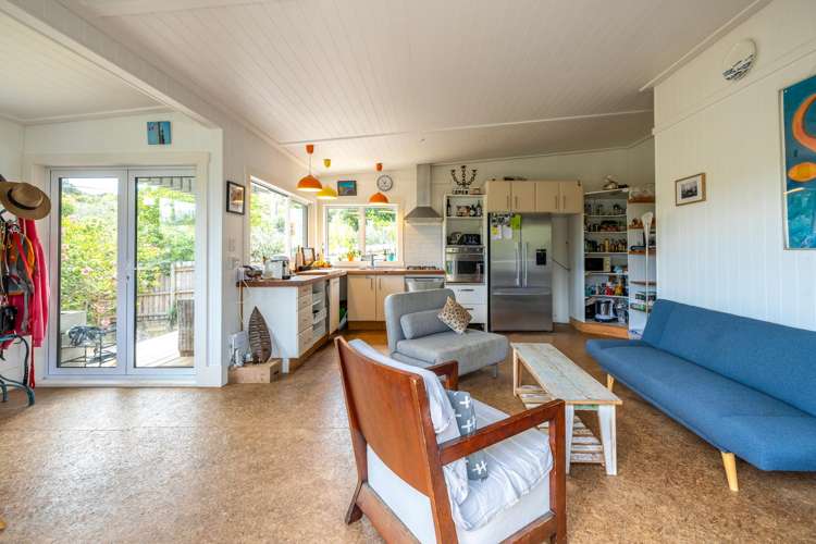 8 Waiata Road Onetangi_8