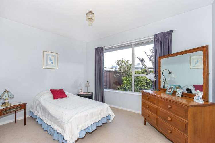 80 Warren Crescent 1454_6