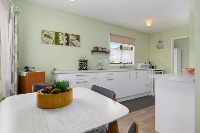 2/2 Burundi Avenue Clendon Park_1