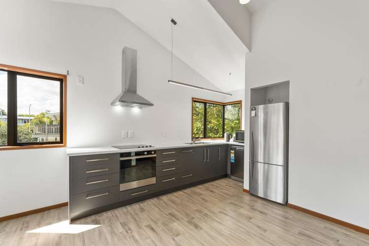 2/11 Kereru Street Two Mile Bay_3