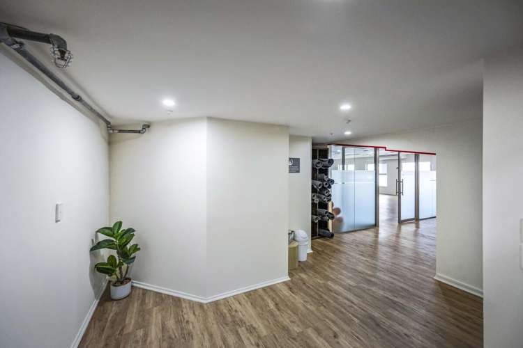 Units 12 & 16, 170 Wairau Road Wairau Valley_10