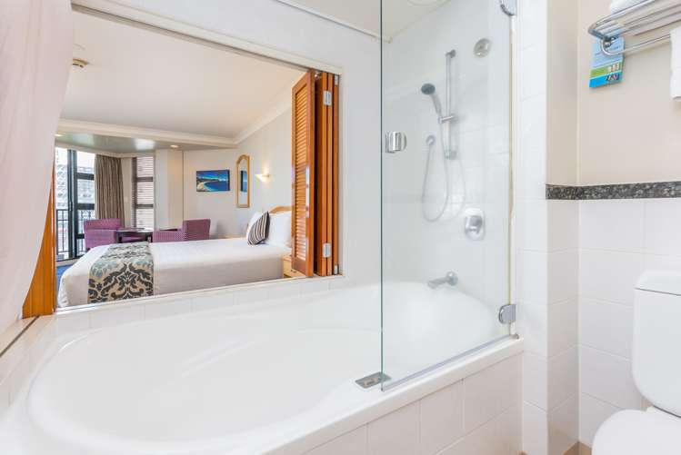 5n/100 Greys Avenue Auckland Central_9