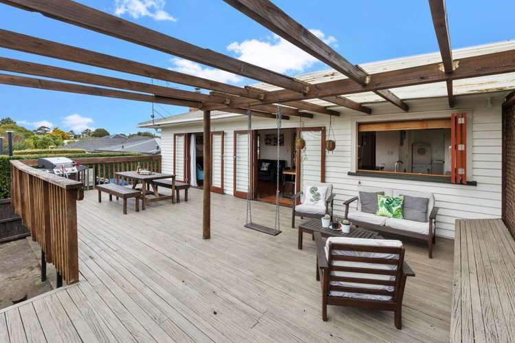 21 Taipari Road Te Atatu Peninsula_10