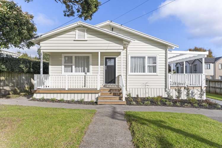 10 Glendon Avenue_0