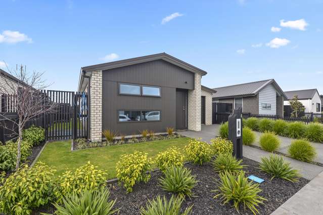 8 Trewern Avenue Chartwell_1