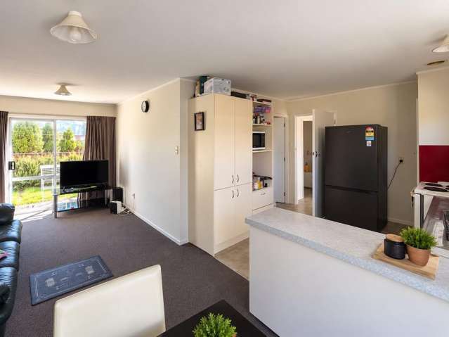 2/10 Brierley Place 10839_3