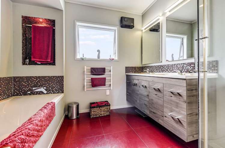 23 Holloway Place Forest Lake_15