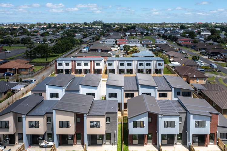 4 Aumarire Lane Favona_2