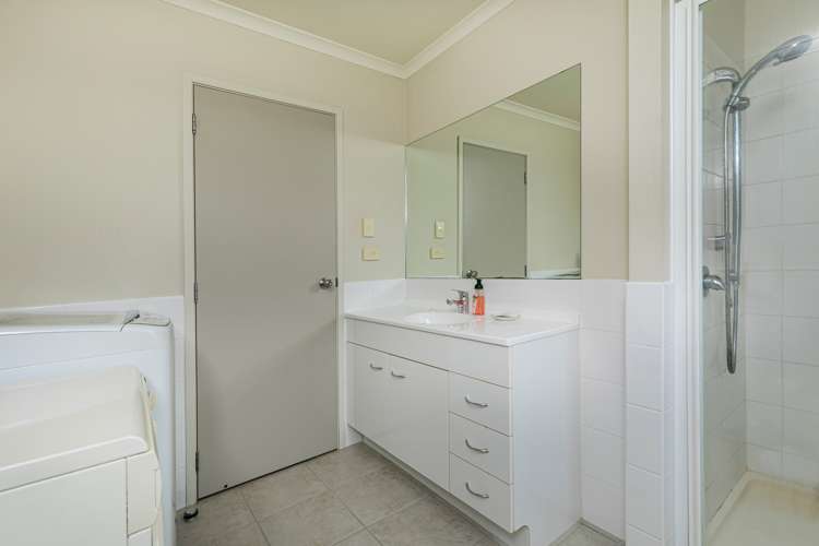 170/172 Mcleod Road Te Atatu South_10