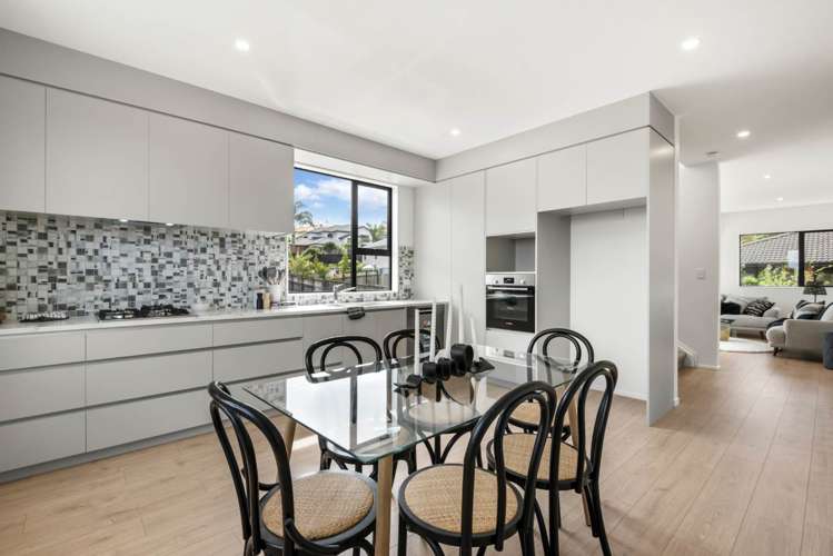 8/52B Rosedale Road_4