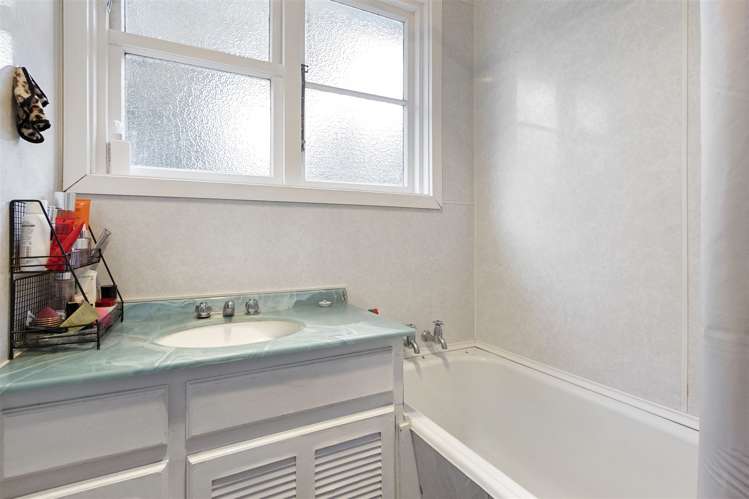 6 Dickson Crescent Hornby_7