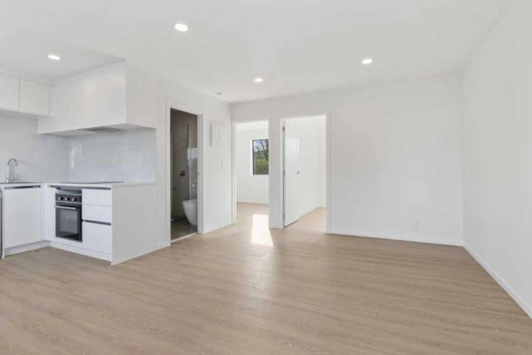 3/2 Blanc Road Silverdale_3