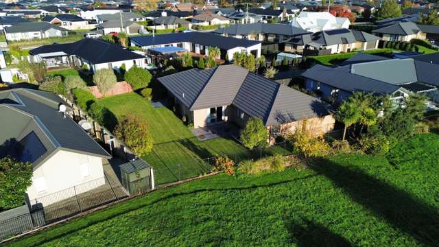 8 Eaton Place Lincoln_1