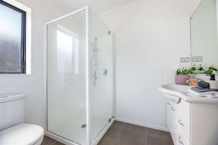 49 Makora Road Massey_8