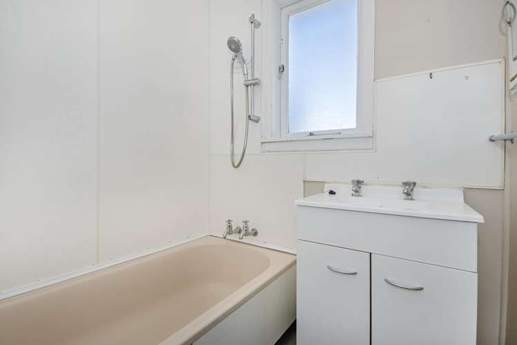 74 Church Street Onerahi_10