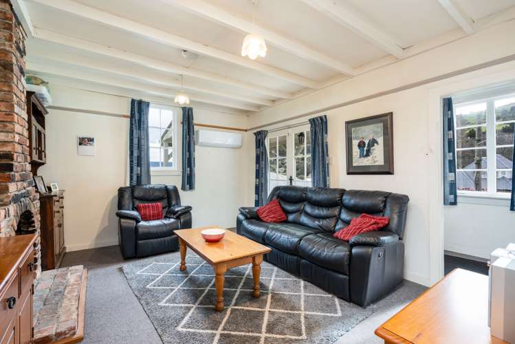 420 North Road North East Valley_5