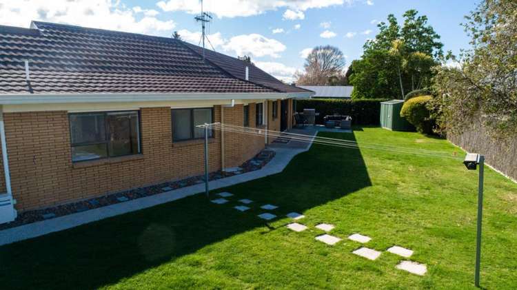 4 Austen Place 11373_17