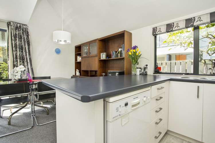 2/6 Sarsfield Street Herne Bay_25