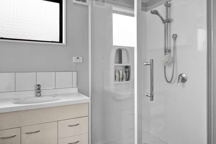 11 County Drive Hawera_26