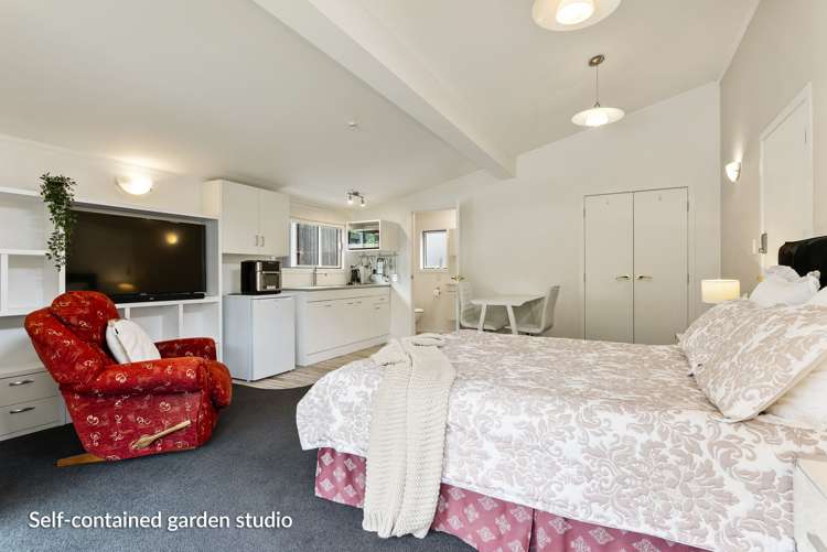 1 Fairholme Avenue Epsom_18