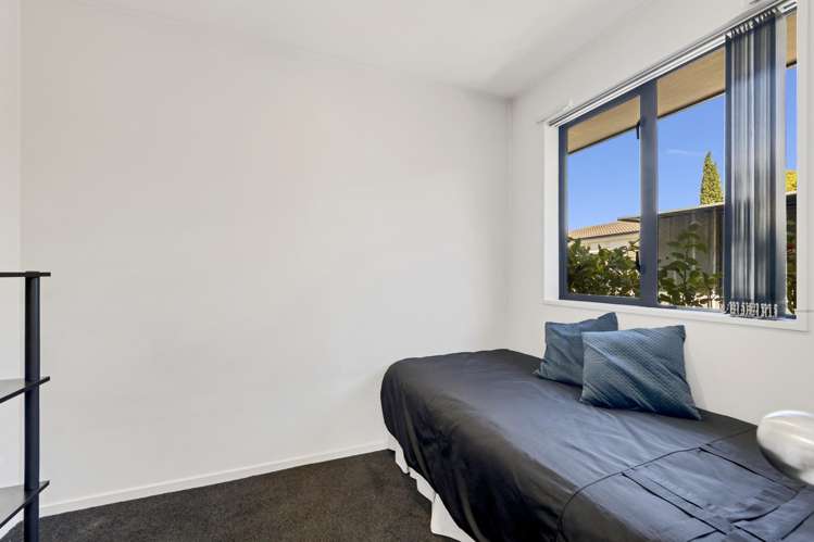 2A Ferndown Lane Bromley_17