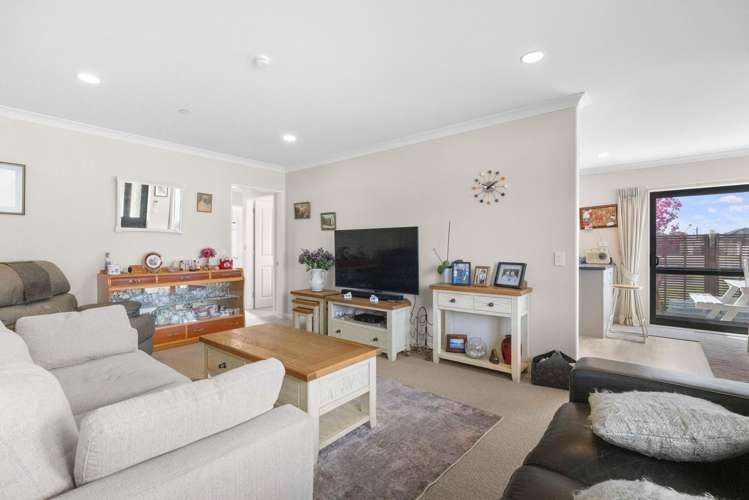 30 Ian Peter Way Otaki_5