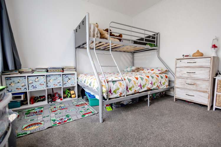 2 Sutherland Street Dunollie_16