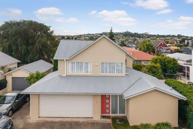 North Facing Family Living - Owners have Bought