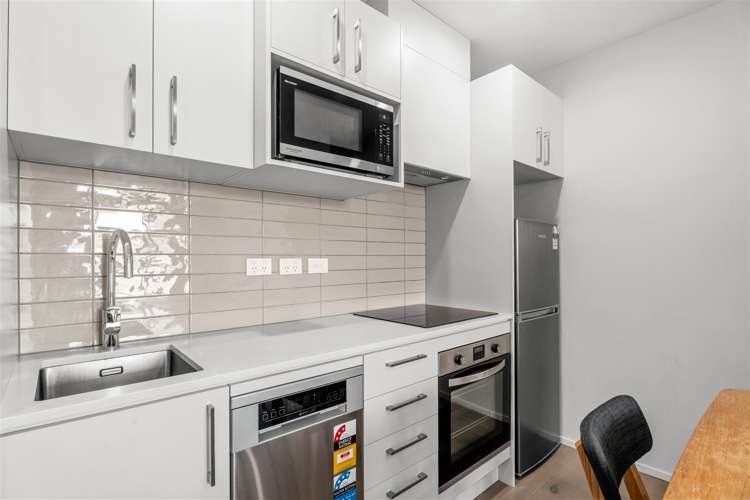 404/16 Mountain Ash Drive Frankton_4