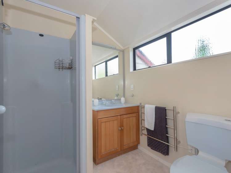 6 Cherrywood Street Pukete_13