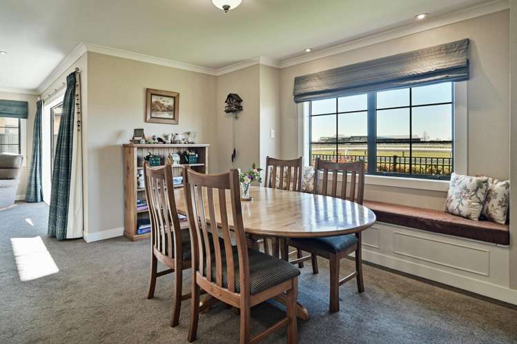 13 Raceview Close Raureka_6