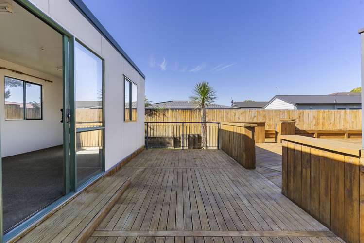 144 Solar Road Glen Eden_17