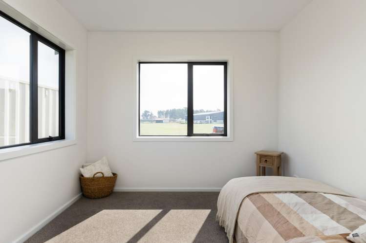 ECT/16 Commerce Place Awapuni_13