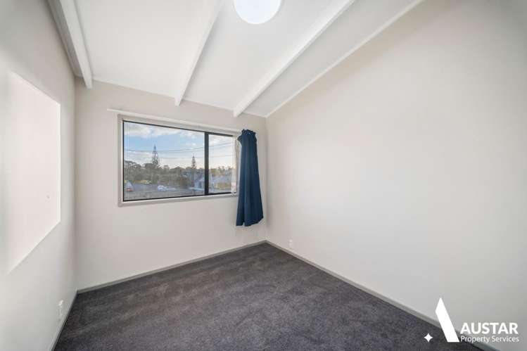 A/30 Rogan Street Hillsborough_6