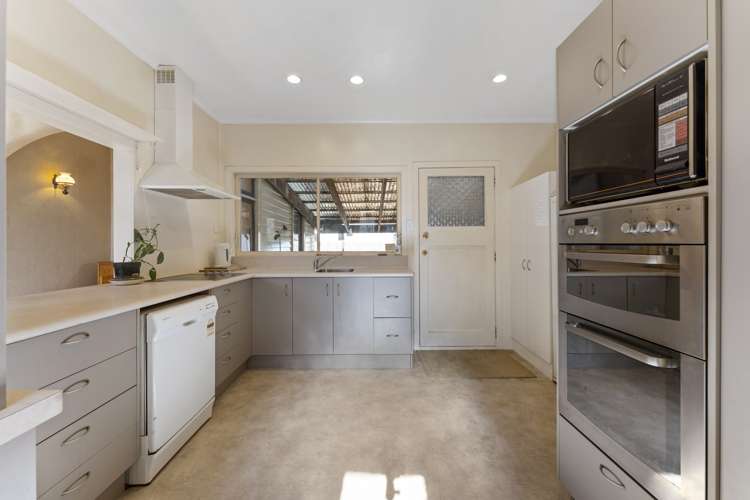 20 Ngaio Street West End_1