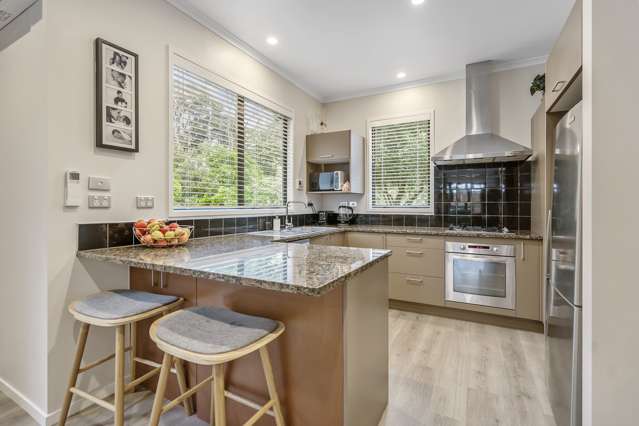 34 Greenbough Lane Greenhithe_3