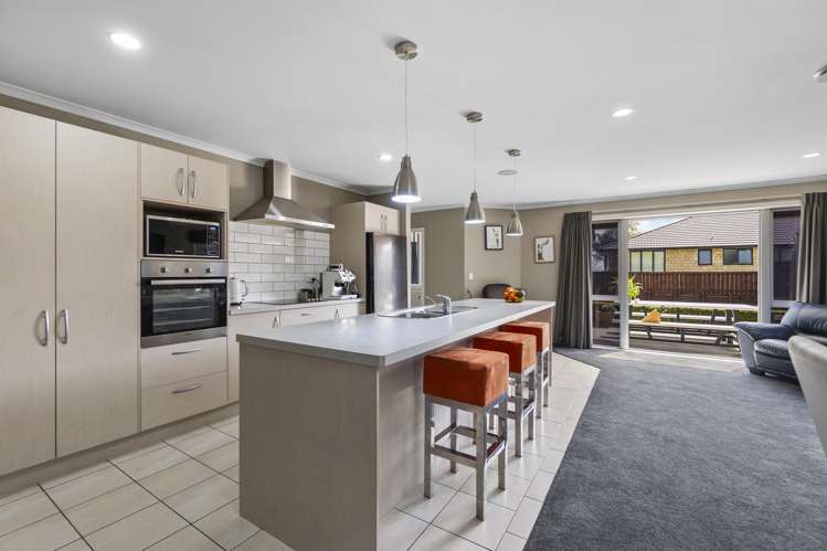 17 Farleigh Close Huntington_7